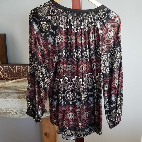 Ladies tunic style blouse - Picture 3 of 6
